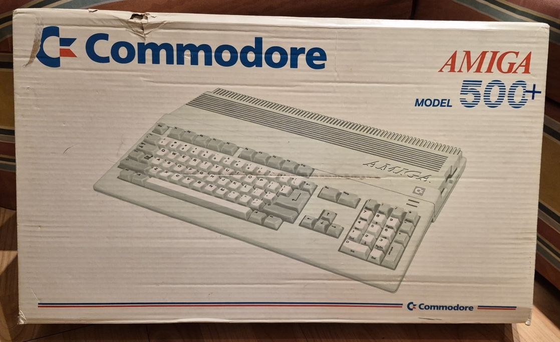 Amiga 500 Plus dobozában – Retro IT